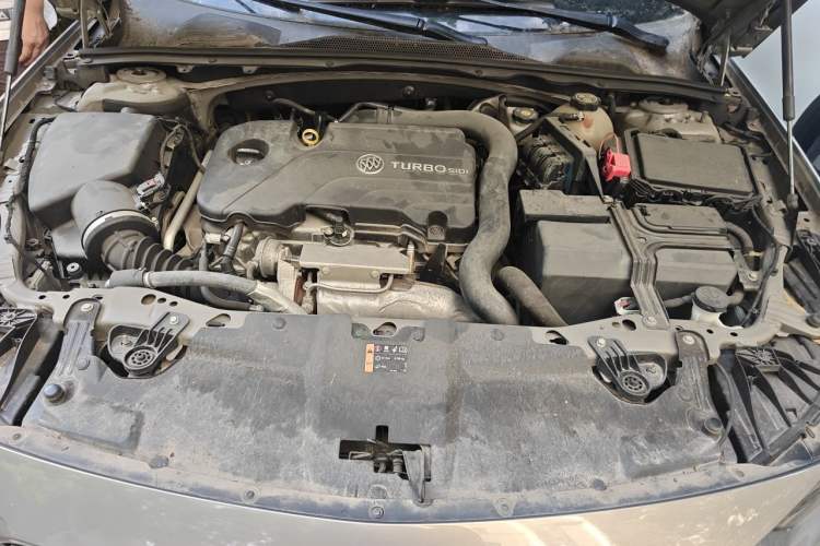 Used Buick Regal 2017 20T Luxury Model Engine Bay