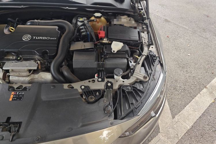 Used Buick Regal 2017 20T Luxury Model Engine Bay Left