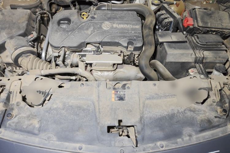 Used Buick Regal 2017 20T Elite Edition Engine Bay