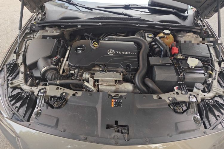 Used Buick Regal 2017 20T Luxury Model Engine Bay