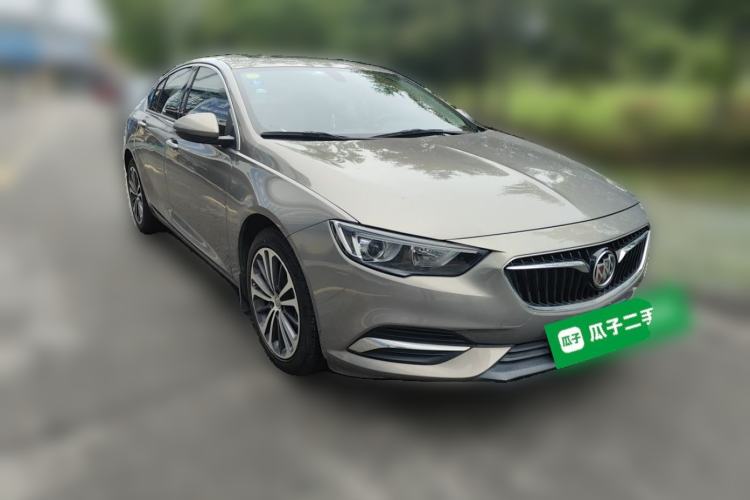 Used Buick Regal 2017 20T Elite Edition Front Right 45 Deg