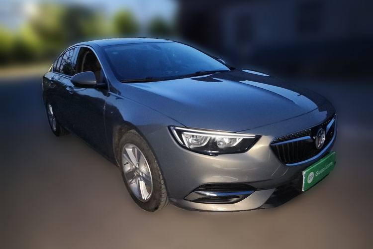 Used Buick Regal 2017 20T Elite Edition Front Right 45 Deg