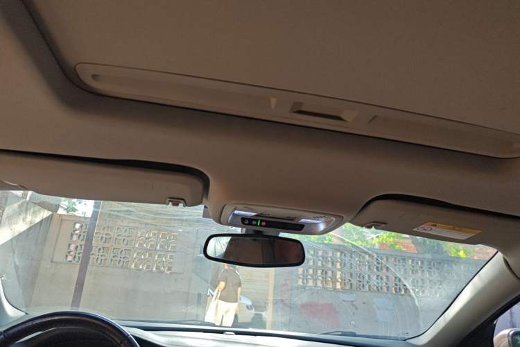Used Buick Regal 2017 20T Luxury Model Headliner