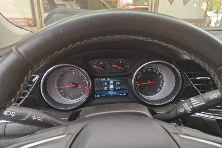 Used Buick Regal 2017 20T Luxury Model Instrument Cluster
