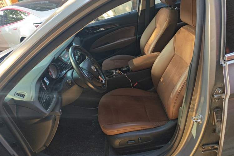 Used Buick Regal 2017 20T Luxury Model Left Front Seat