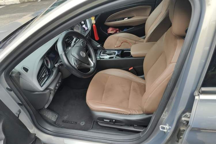 Used Buick Regal 2017 20T Elite Edition Left Front Seat