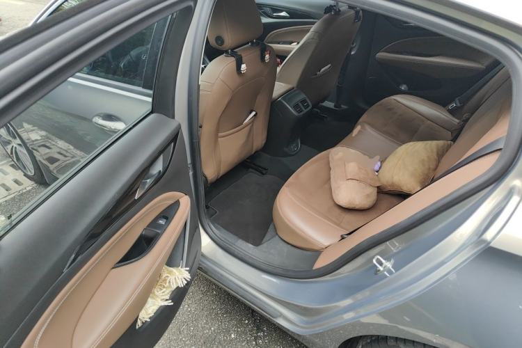 Used Buick Regal 2017 20T Elite Edition Left Rear Seat