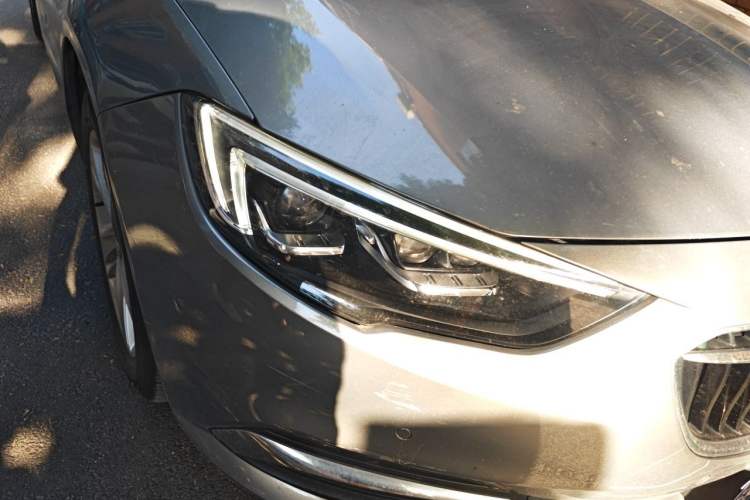 Used Buick Regal 2017 20T Luxury Model Right Front Headlight