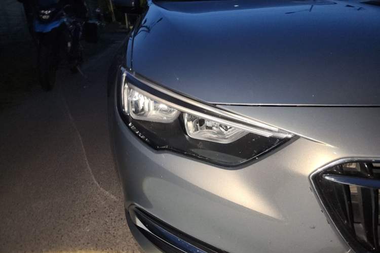 Used Buick Regal 2017 20T Elite Edition Right Front Headlight