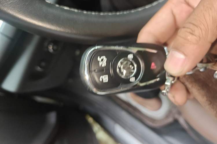 Used Buick Regal 2017 20T Luxury Model Vehicle Key