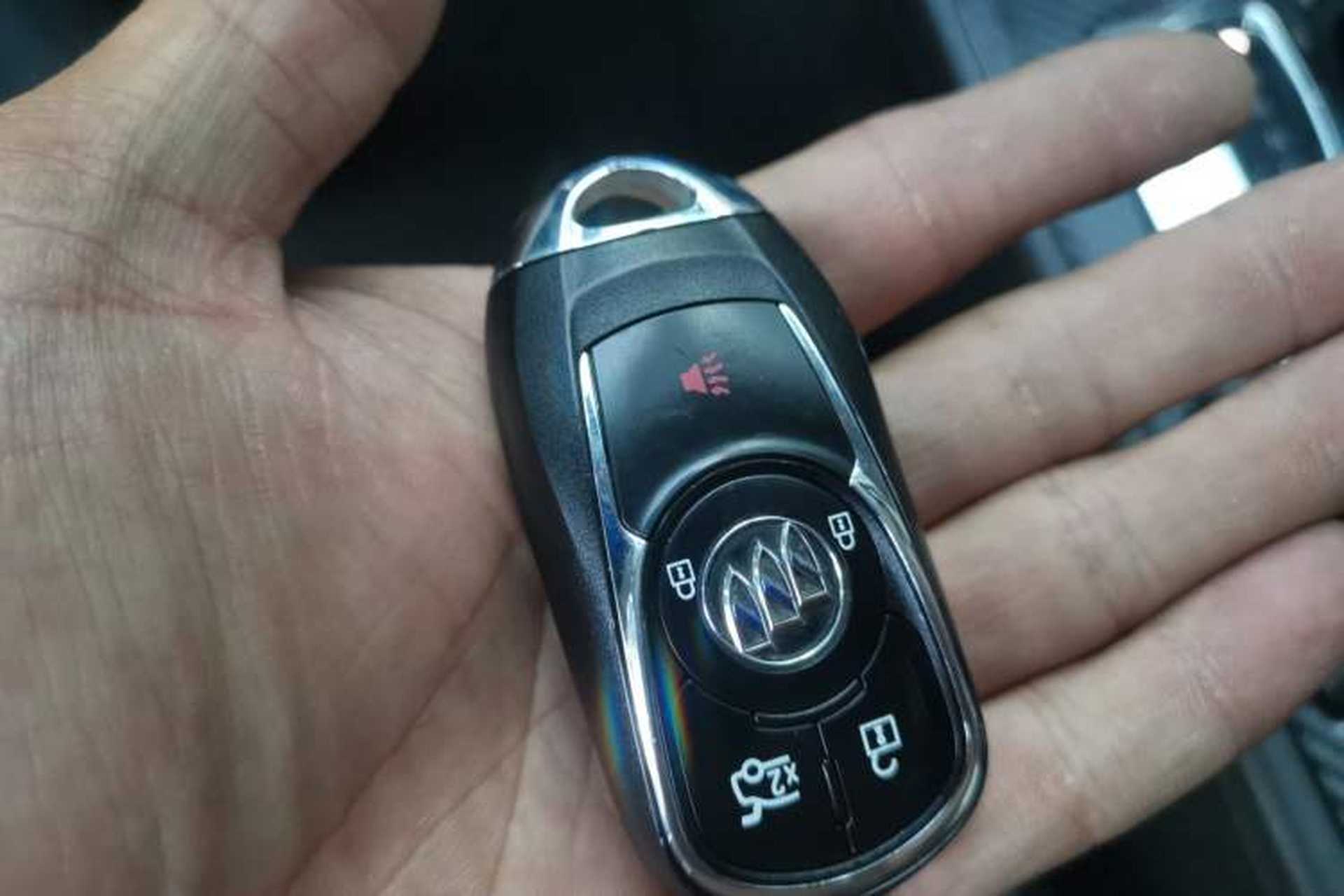 Used Buick Regal 2017 28T Luxury Edition Vehicle Key