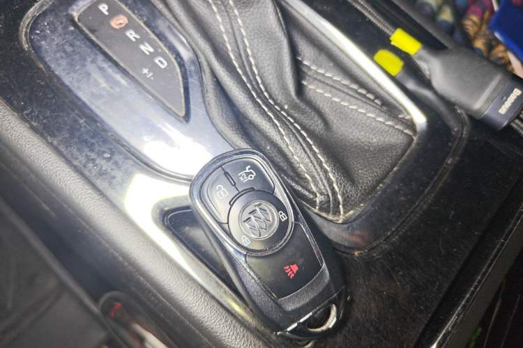Used Buick Regal 2017 20T Elite Edition Vehicle Key