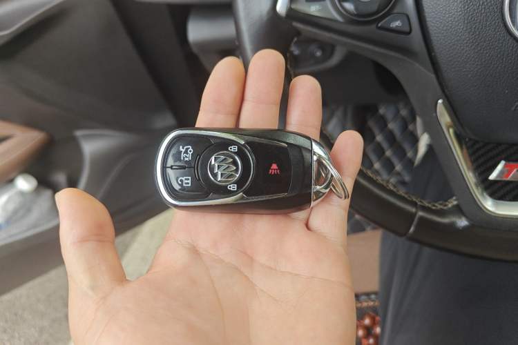 Used Buick Regal 2017 20T Luxury Model Vehicle Key