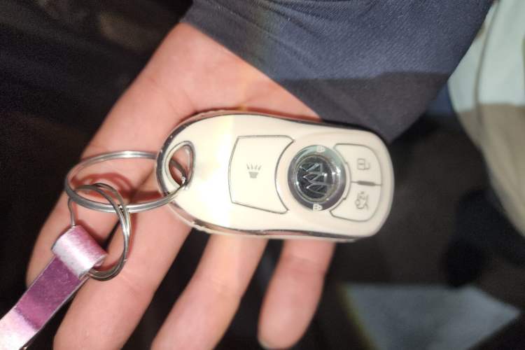 Used Buick Regal 2017 20T Elite Edition Vehicle Key
