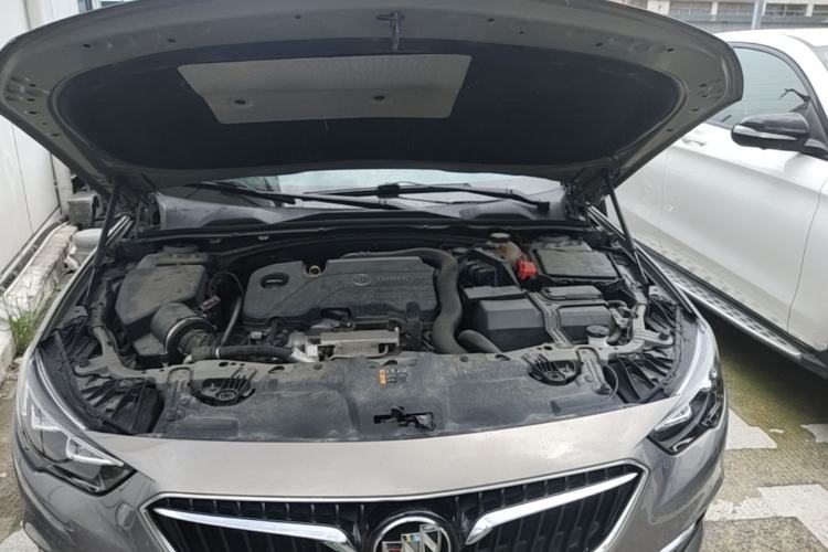 Used Buick Regal 2017 20T Luxury Model Engine Bay