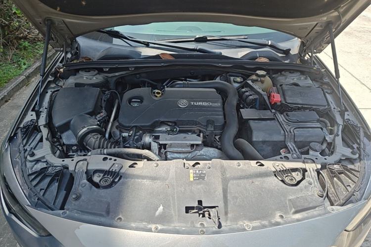 Used Buick Regal 2017 20T Luxury Model Engine Bay