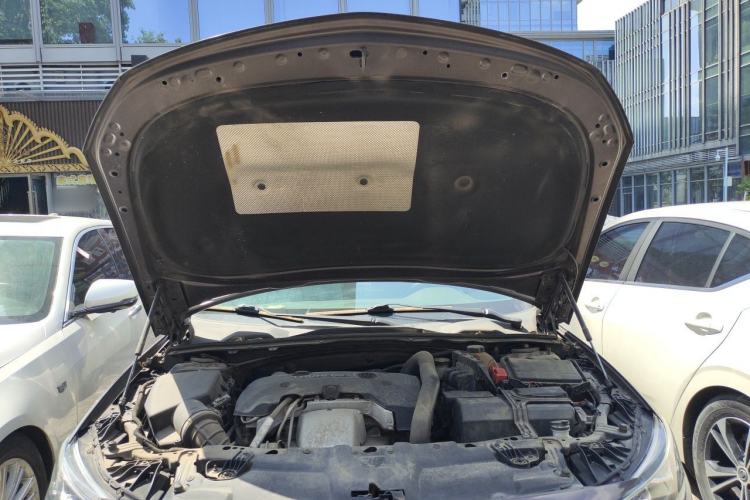 Used Buick Regal 2017 GS 28T Luxury Model Engine Bay