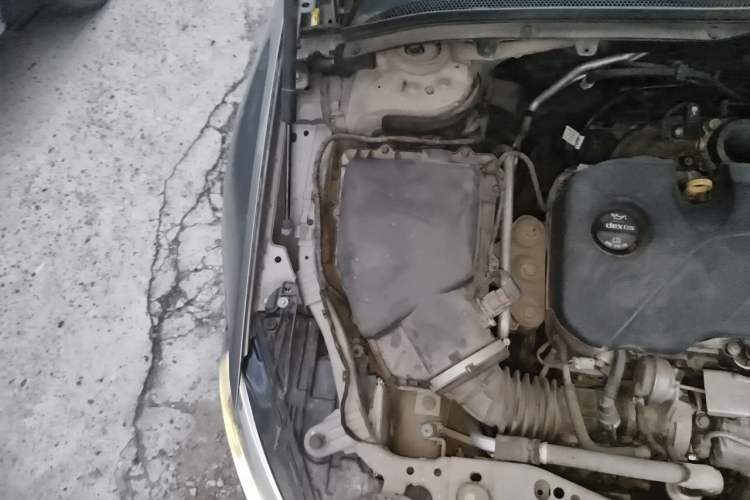 Used Buick Regal 2017 20T Luxury Model Engine Bay Right
