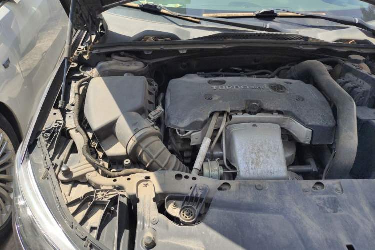 Used Buick Regal 2017 GS 28T Luxury Model Engine Bay Right
