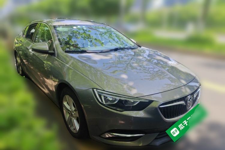 Used Buick Regal 2017 20T Elite Edition Front Right 45 Deg