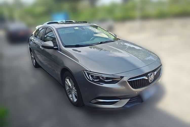 Used Buick Regal 2017 20T Luxury Model Front Right 45 Deg