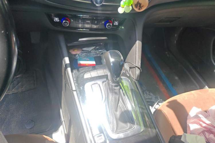 Used Buick Regal 2017 20T Elite Edition Gear Lever