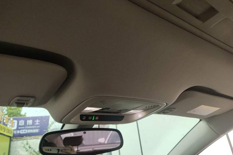 Used Buick Regal 2017 20T Luxury Model Headliner