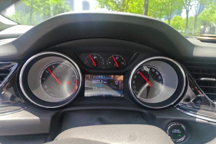 Used Buick Regal 2017 20T Elite Edition Instrument Cluster