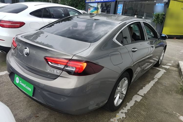 Used Buick Regal 2017 20T Luxury Model Rear Right 45 Deg
