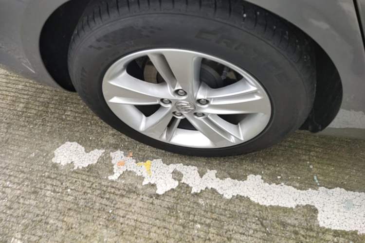 Used Buick Regal 2017 20T Luxury Model Right Rear Wheel Hub