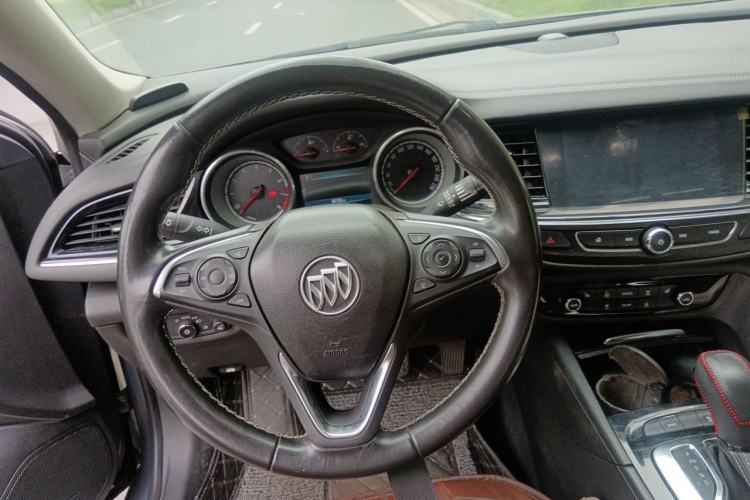 Used Buick Regal 2017 20T Elite Edition Steering Wheel