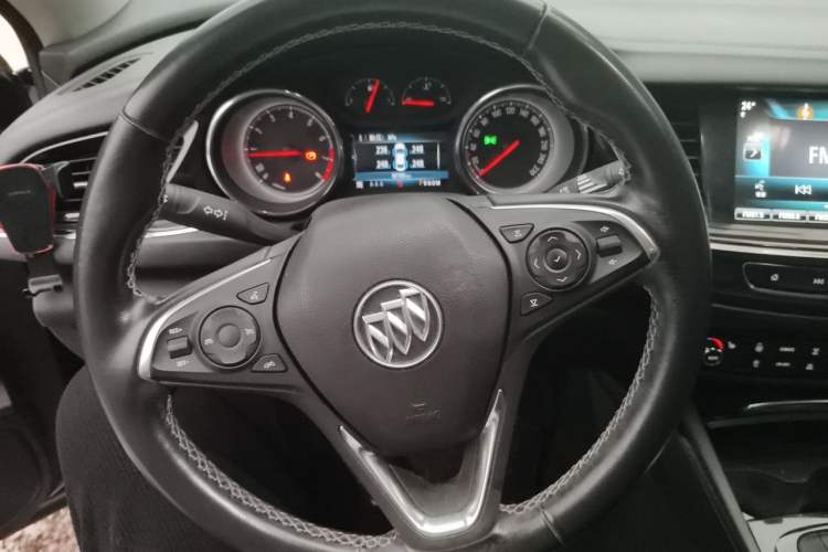 Used Buick Regal 2017 20T Luxury Model Steering Wheel