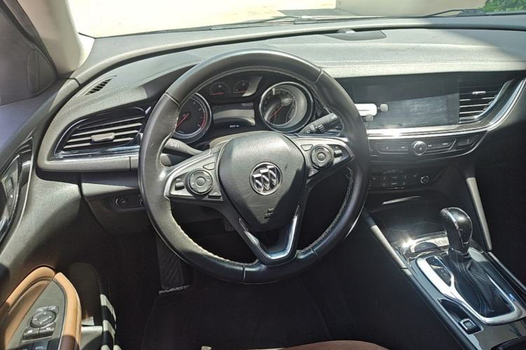 Used Buick Regal 2017 20T Luxury Model Steering Wheel