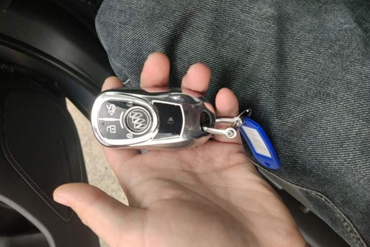 Used Buick Regal 2017 20T Luxury Model Vehicle Key