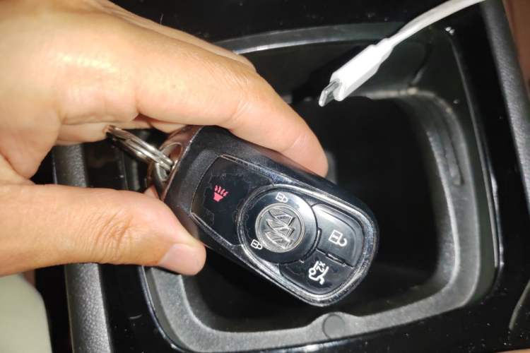 Used Buick Regal 2017 20T Luxury Model Vehicle Key