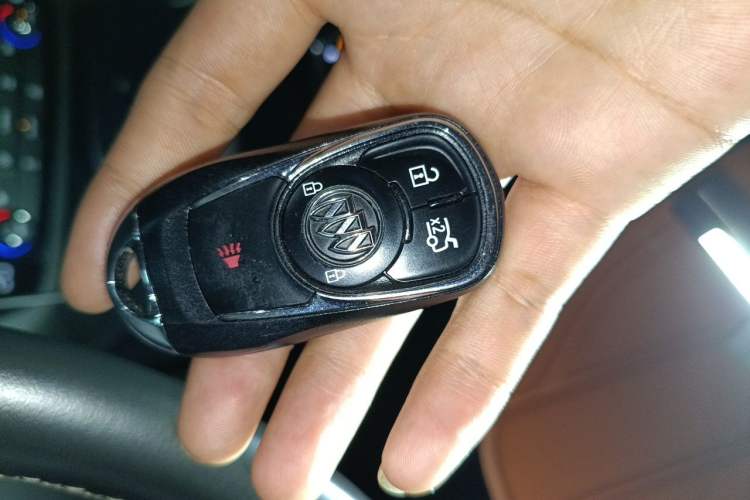 Used Buick Regal 2017 20T Elite Edition Vehicle Key