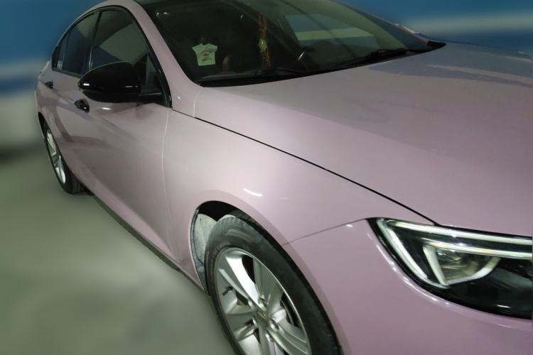 Used Buick Regal 2017 20T Elite Edition Front Right 45 Deg