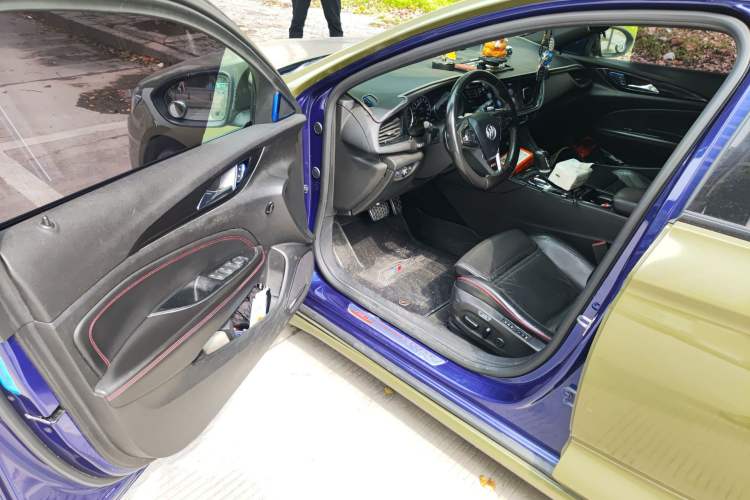 Used Buick Regal 2017 GS 28T Prestige Model Driver Seat