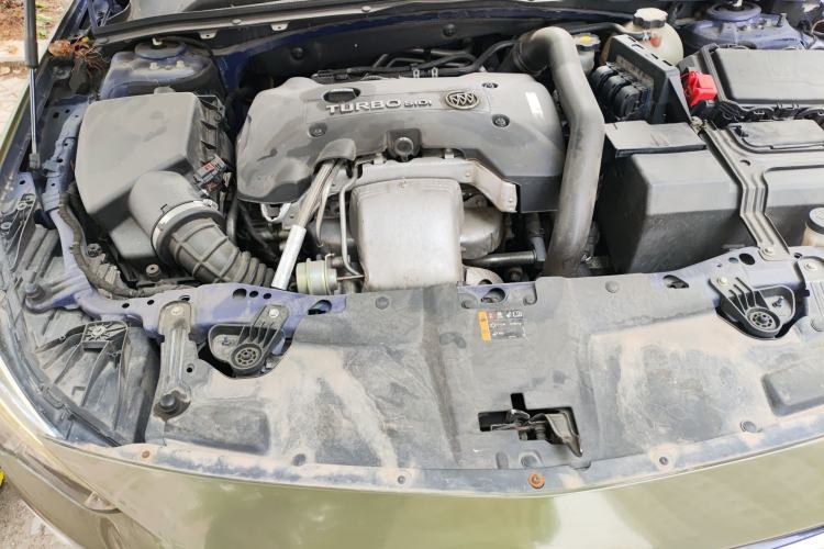 Used Buick Regal 2017 GS 28T Prestige Model Engine Bay