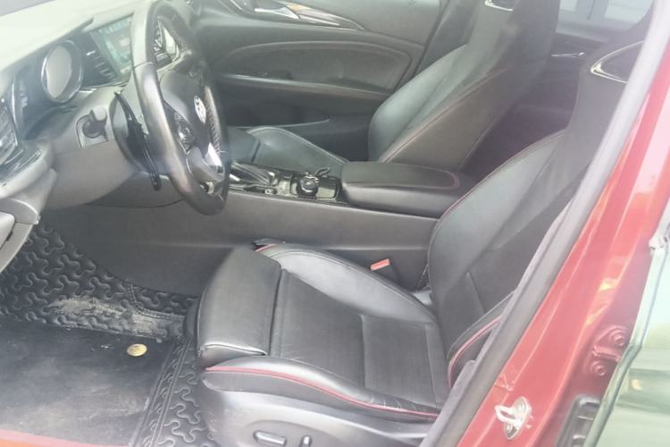 Used Buick Regal 2017 GS 28T Luxury Model Left Front Seat