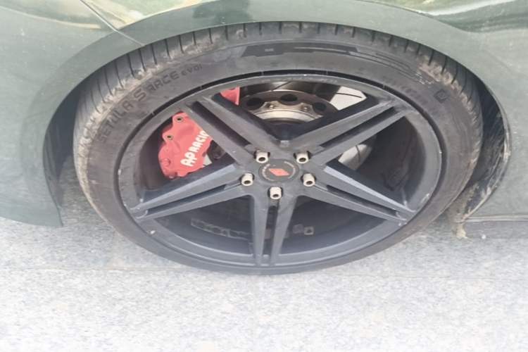 Used Buick Regal 2017 GS 28T Luxury Model Left Front Wheel Hub