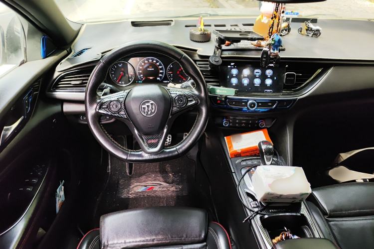 Used Buick Regal 2017 GS 28T Prestige Model Steering Wheel