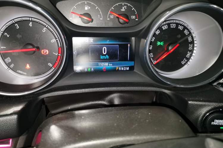 Used Buick Regal 2017 20T Elite Edition Odometer Close Up