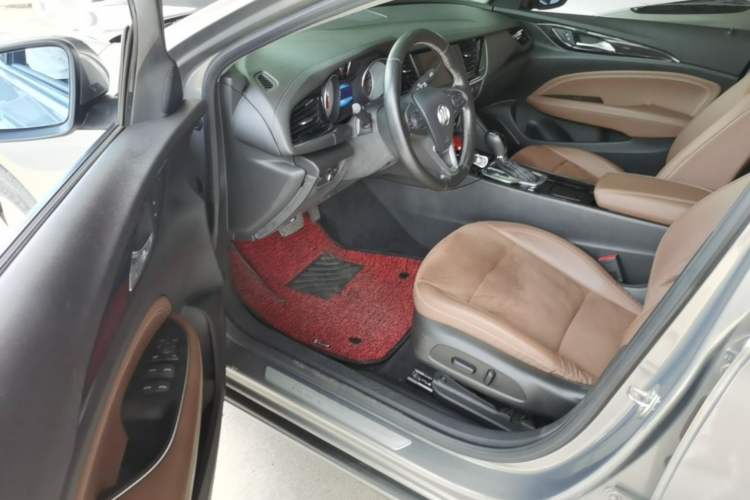 Used Buick Regal 2017 20T Luxury Model Driver Seat