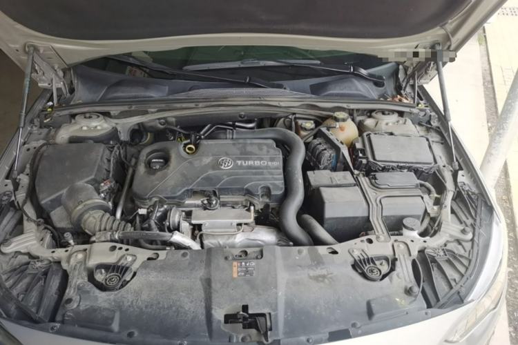 Used Buick Regal 2017 20T Luxury Model Engine Bay