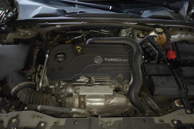 Used Buick Regal 2017 20T Luxury Model Engine Bay