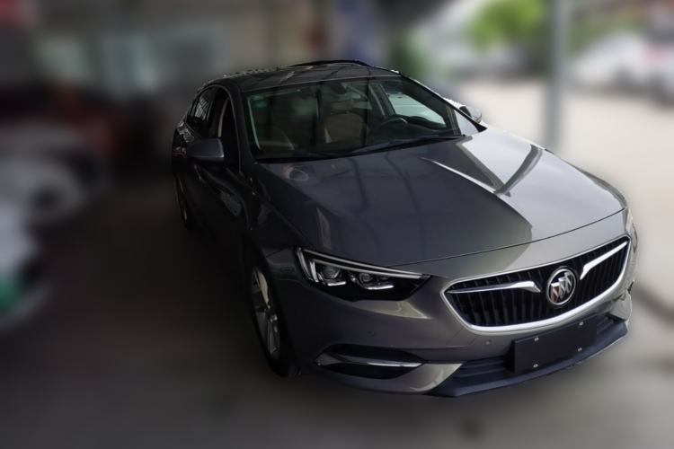 Used Buick Regal 2017 20T Luxury Model Front Right 45 Deg