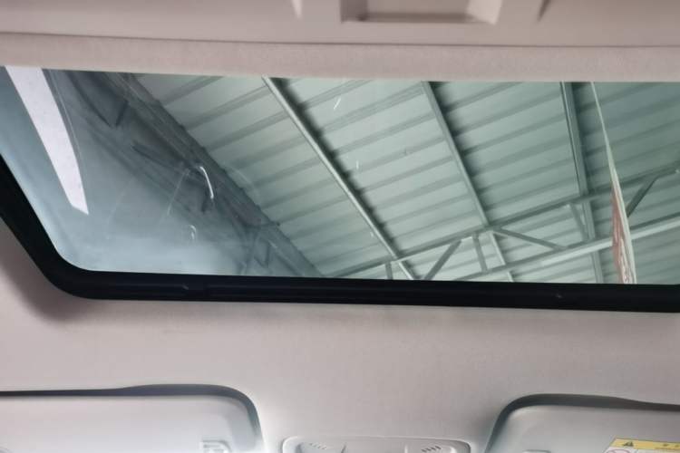 Used Buick Regal 2017 20T Luxury Model Headliner