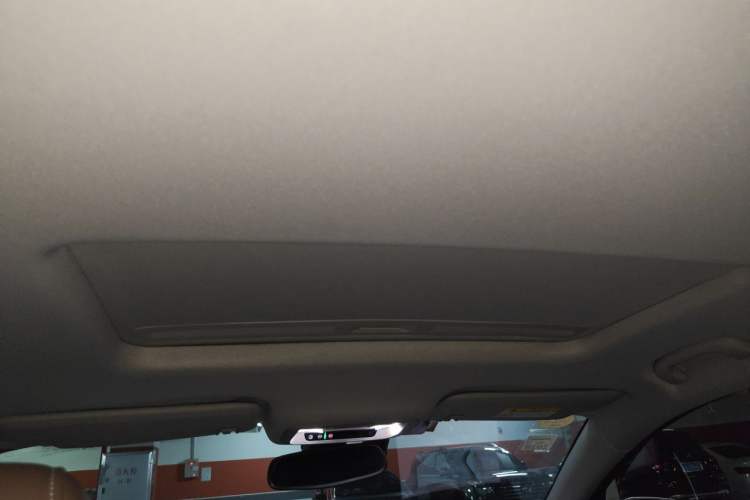 Used Buick Regal 2017 20T Luxury Model Headliner