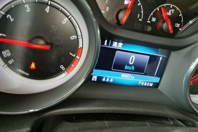 Used Buick Regal 2017 20T Luxury Model Odometer Close Up